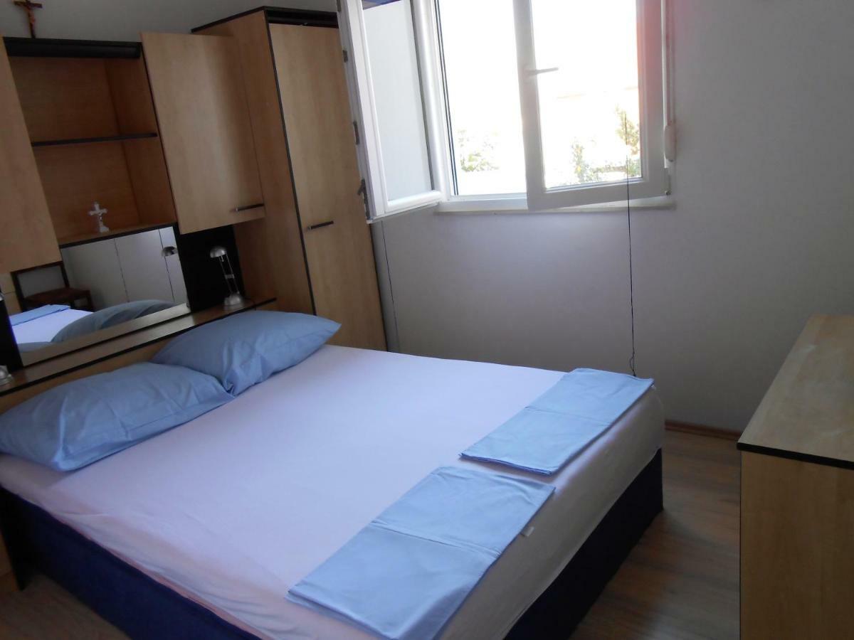 Gogi Apartman Donji Okrug  Eksteriør billede